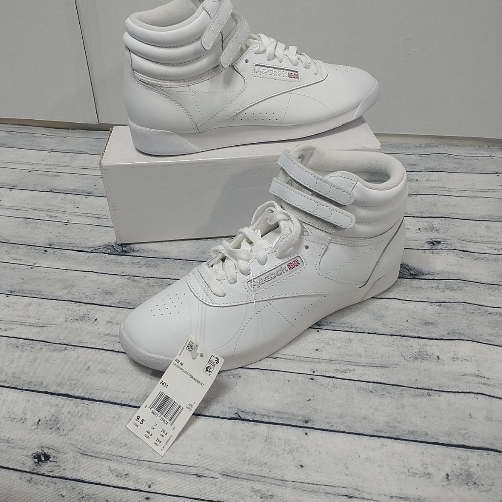 Reebok SZ 9.5 Freestyle Hi Women’s Athletic Shoe High Top Sneakers White
